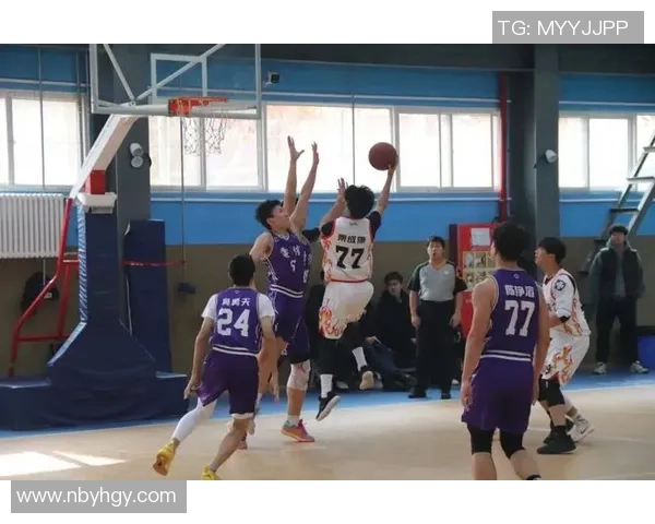 篮球赛场上拼搏精神与团队合作的力量见证冠军诞生辉煌时刻闪耀全场 篮球赛场上拼搏精神与团队合作的力量见证冠军诞生辉煌时刻闪耀全场